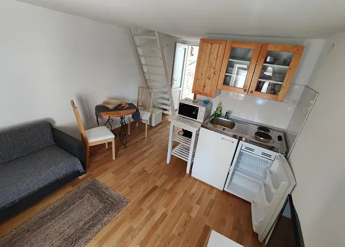 Sweet House And Apartment